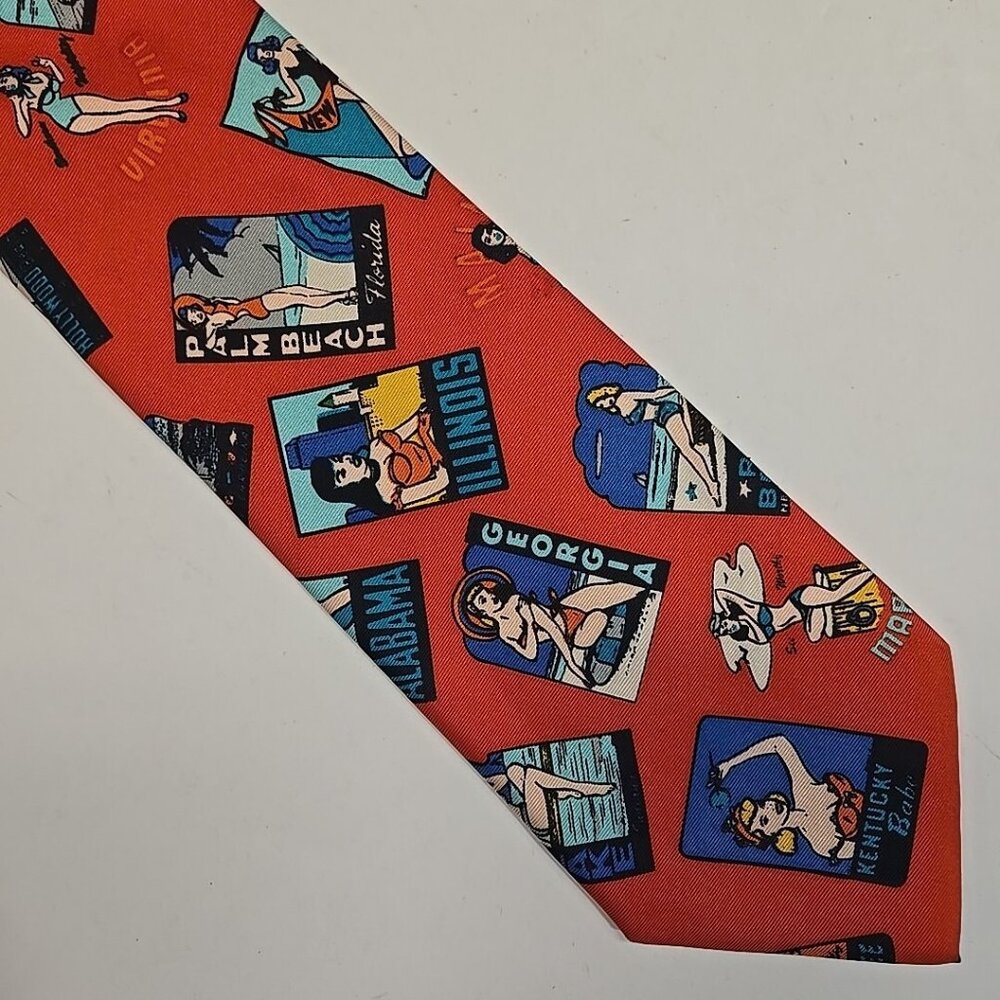 VTG Dolce & Gabanna Peek A Boo 100% Silk Tie Pin Up Girl USA Beaches Italy